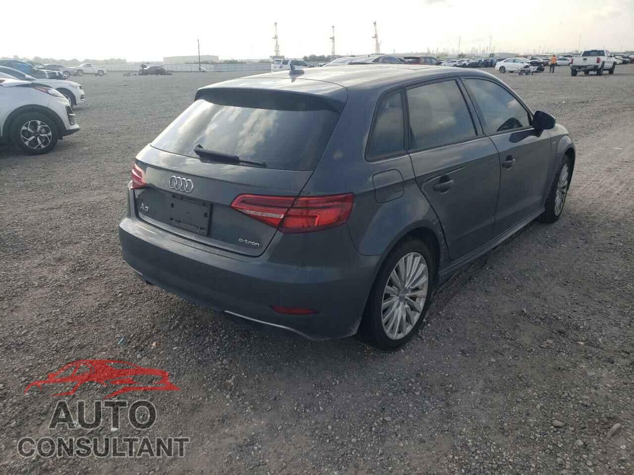 AUDI A3 2017 - WAUUPBFF5HA059813