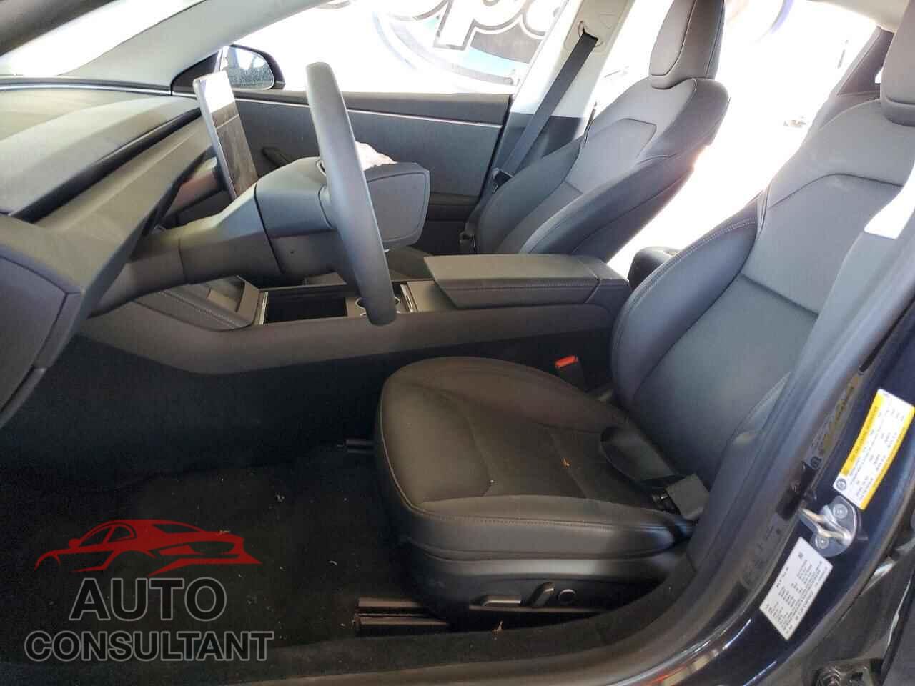 TESLA MODEL 3 2025 - 5YJ3E1EA3SF894232