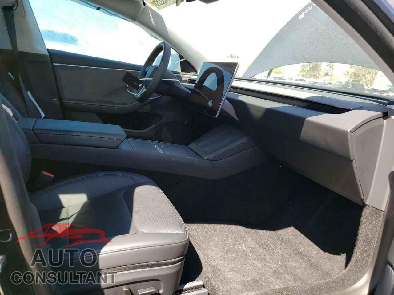 TESLA MODEL 3 2024 - 5YJ3E1EA0RF728745