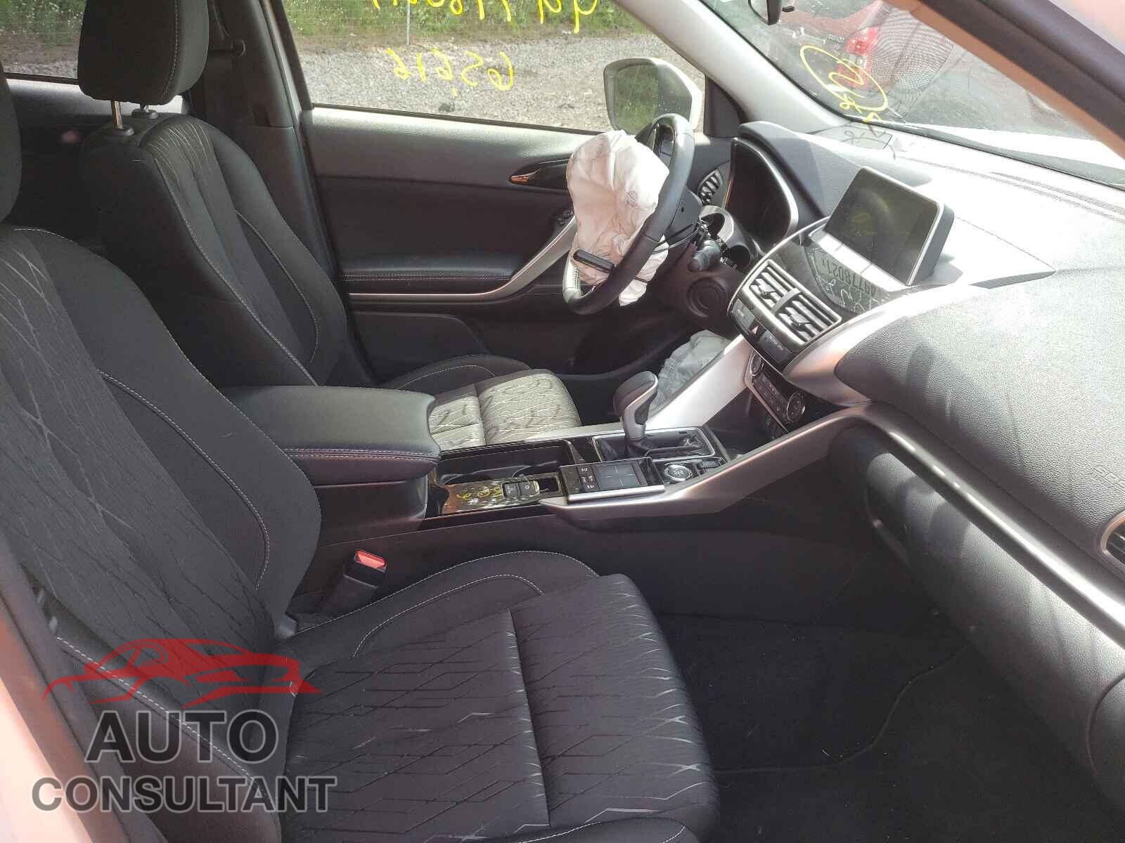 MITSUBISHI ECLIPSE 2018 - JA4AT5AA3JZ065383