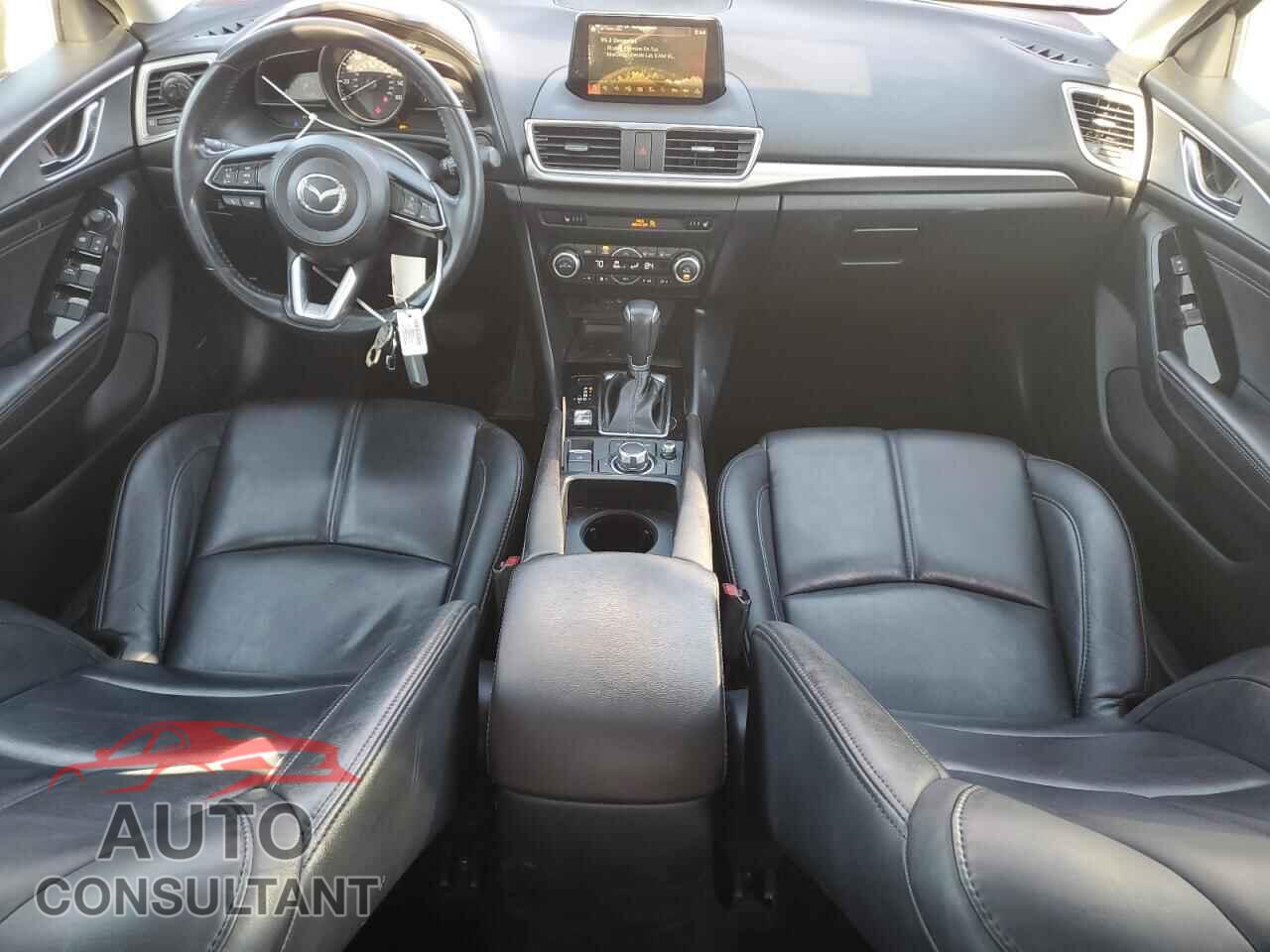 MAZDA 3 2018 - 3MZBN1V31JM242519
