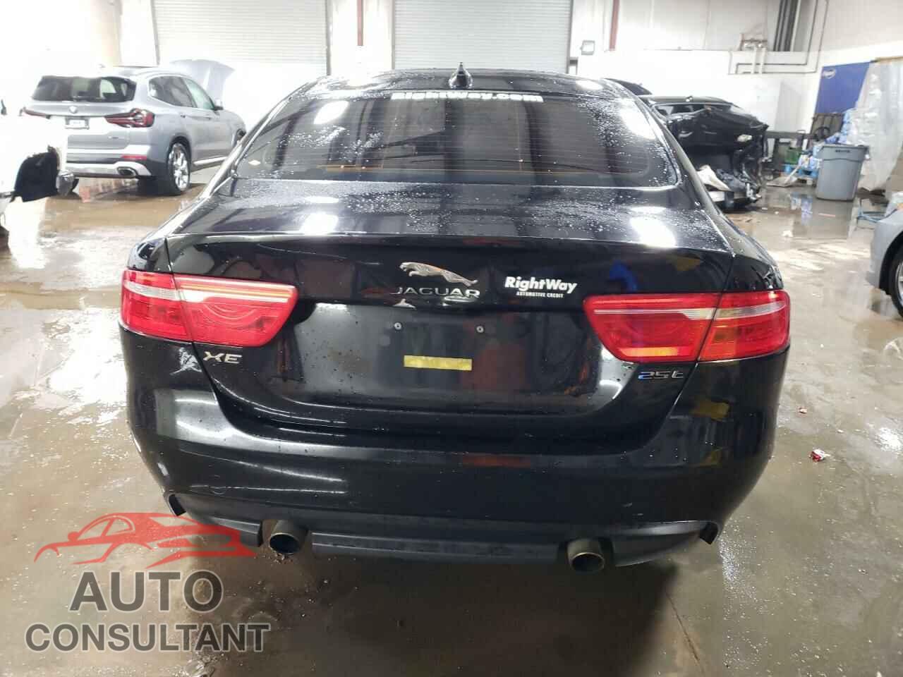 JAGUAR XE 2017 - SAJAR4BG5HA976178