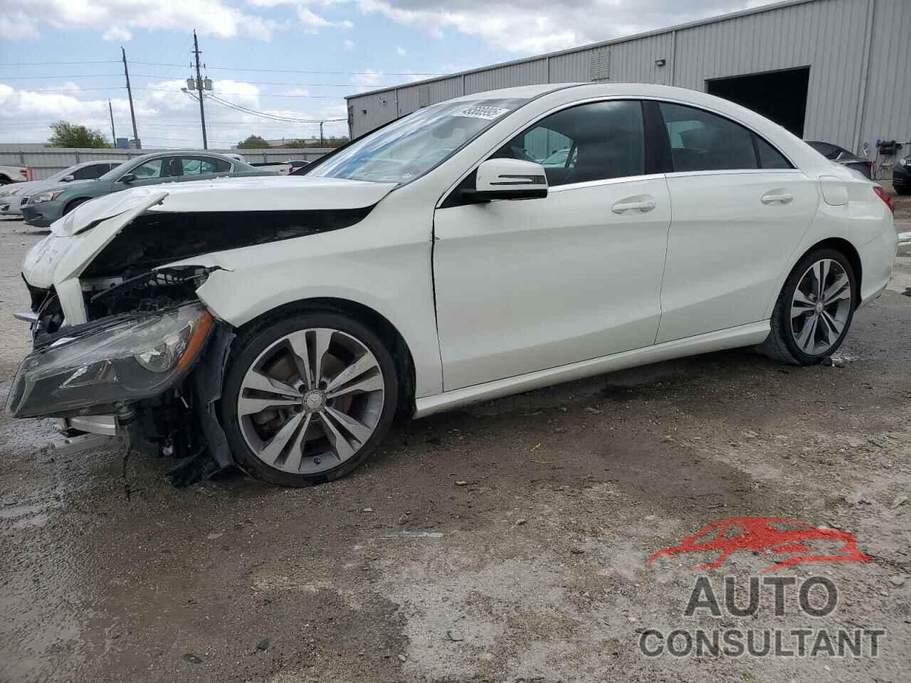MERCEDES-BENZ CLA-CLASS 2015 - WDDSJ4EB0FN204175