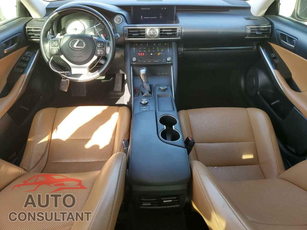 LEXUS IS 2017 - JTHBA1D23H5044112