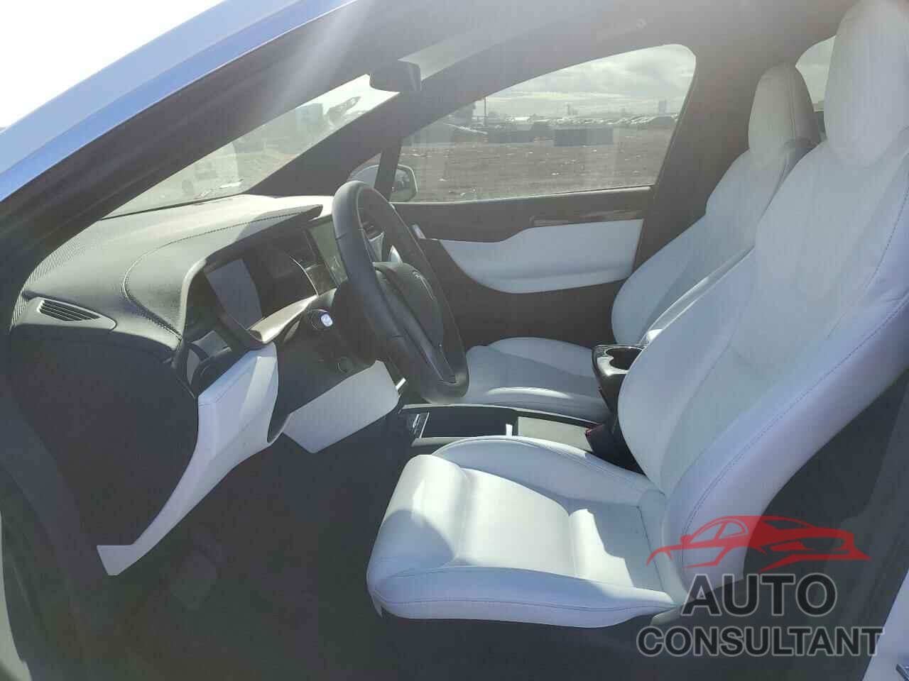 TESLA MODEL X 2020 - 5YJXCAE24LF231060