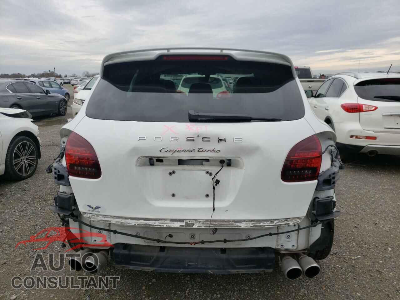 PORSCHE CAYENNE 2013 - WP1AC2A21DLA92102