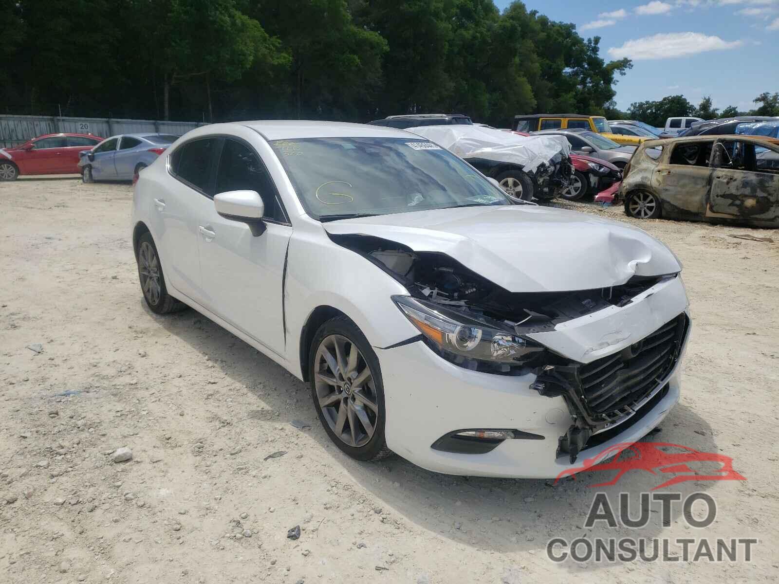 MAZDA 3 2018 - 3MZBN1V32JM212154