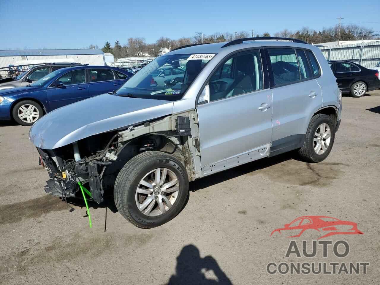 VOLKSWAGEN TIGUAN 2016 - WVGBV7AX2GW557266