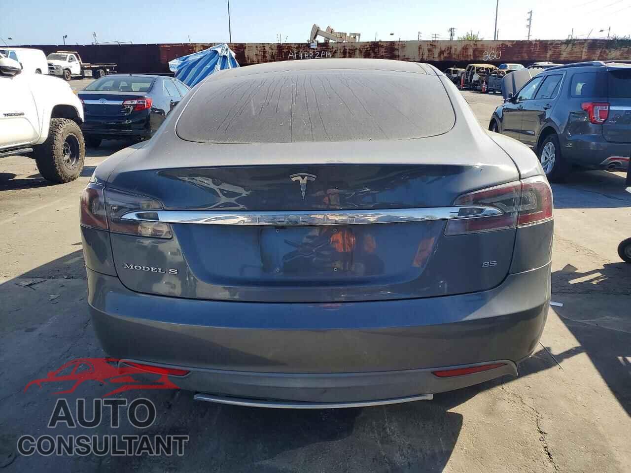 TESLA MODEL S 2013 - 5YJSA1CN9DFP15689