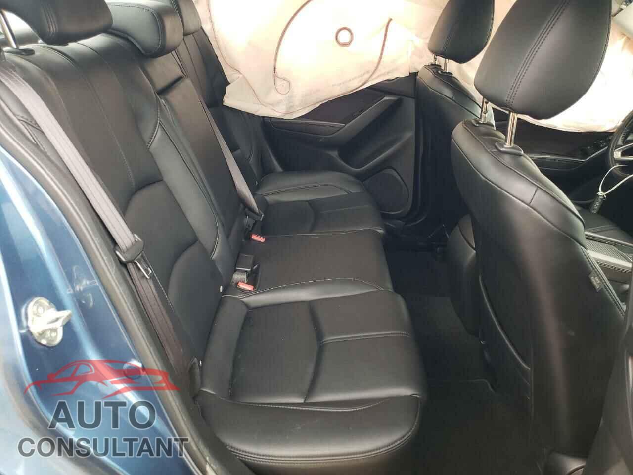 MAZDA 3 2017 - JM1BN1V76H1105198