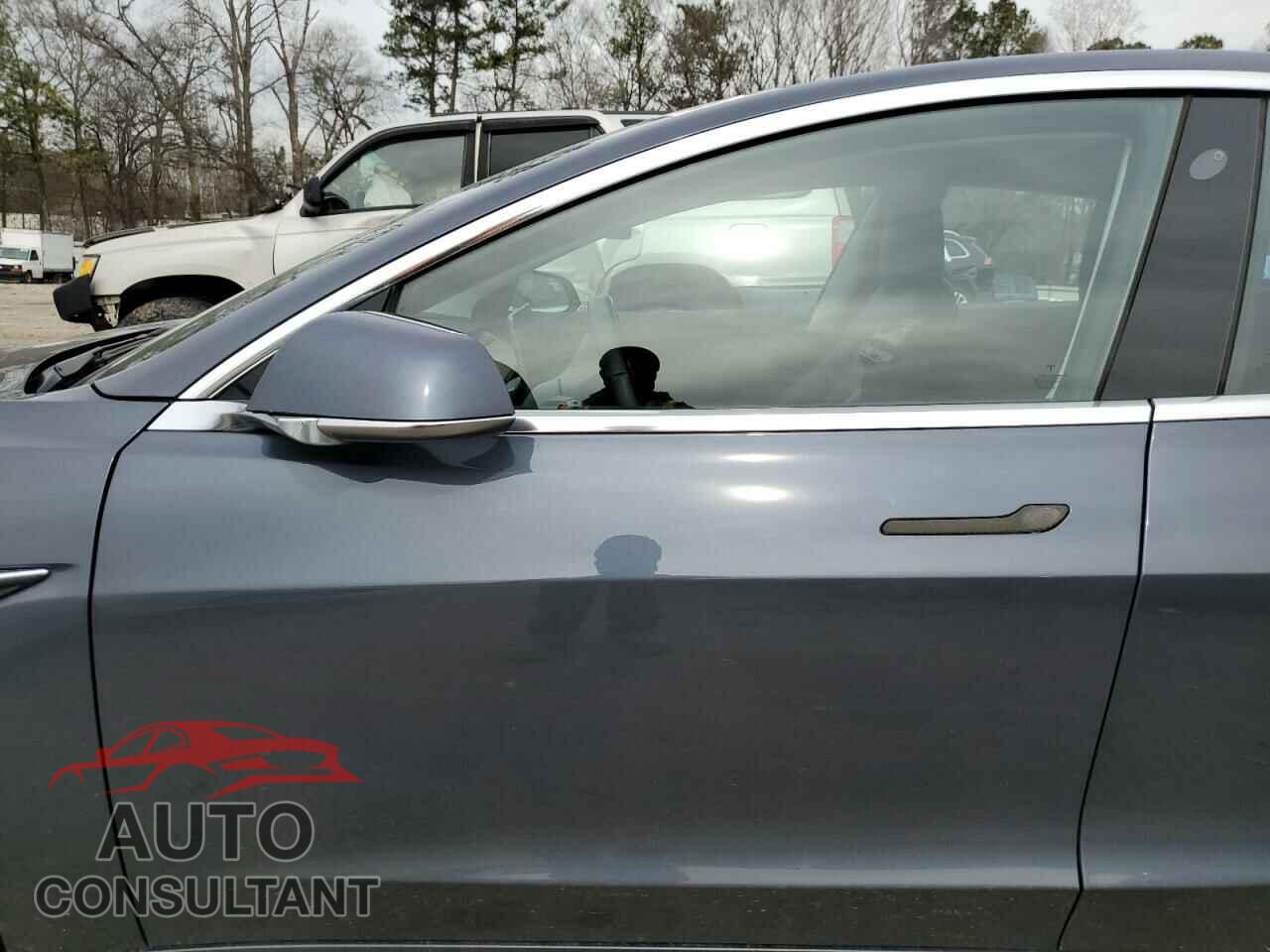 TESLA MODEL 3 2018 - 5YJ3E1EA8JF032820