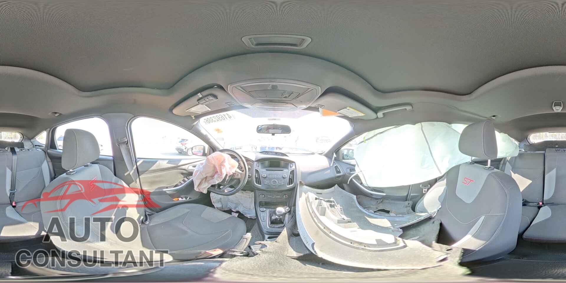 FORD FOCUS 2015 - 1FADP3L93FL259331