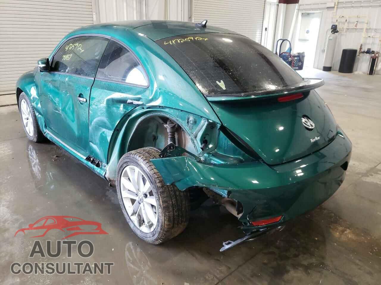 VOLKSWAGEN BEETLE 2017 - 3VWF17AT2HM626454