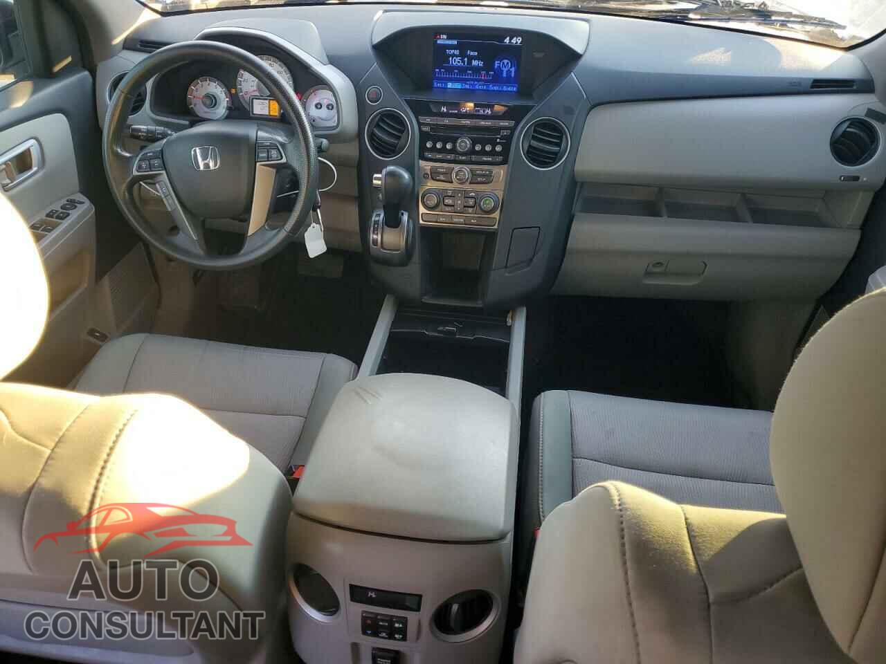 HONDA PILOT 2015 - 5FNYF3H49FB008084