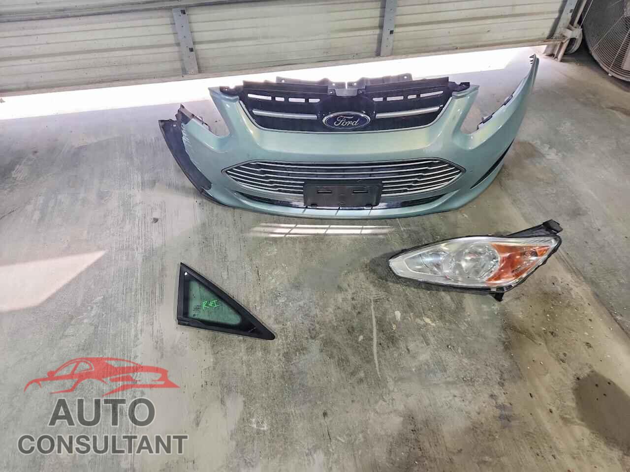 FORD CMAX 2013 - 1FADP5AU3DL557538