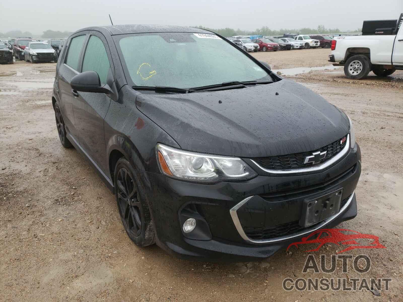 CHEVROLET SONIC 2018 - 1G1JE6SB8J4129372