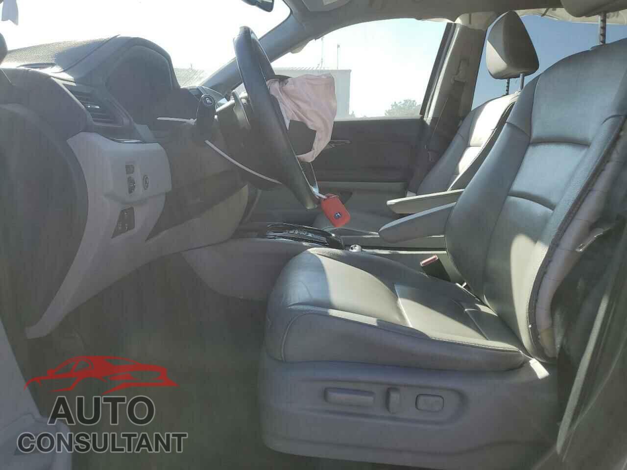 HONDA PILOT 2017 - 5FNYF5H96HB011700