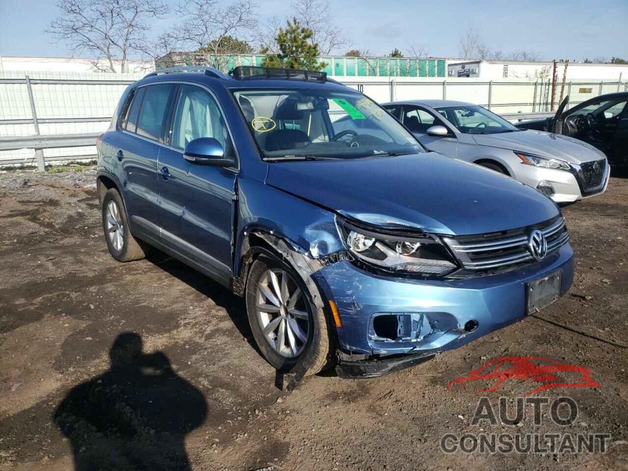 VOLKSWAGEN TIGUAN 2017 - WVGSV7AX6HK031490