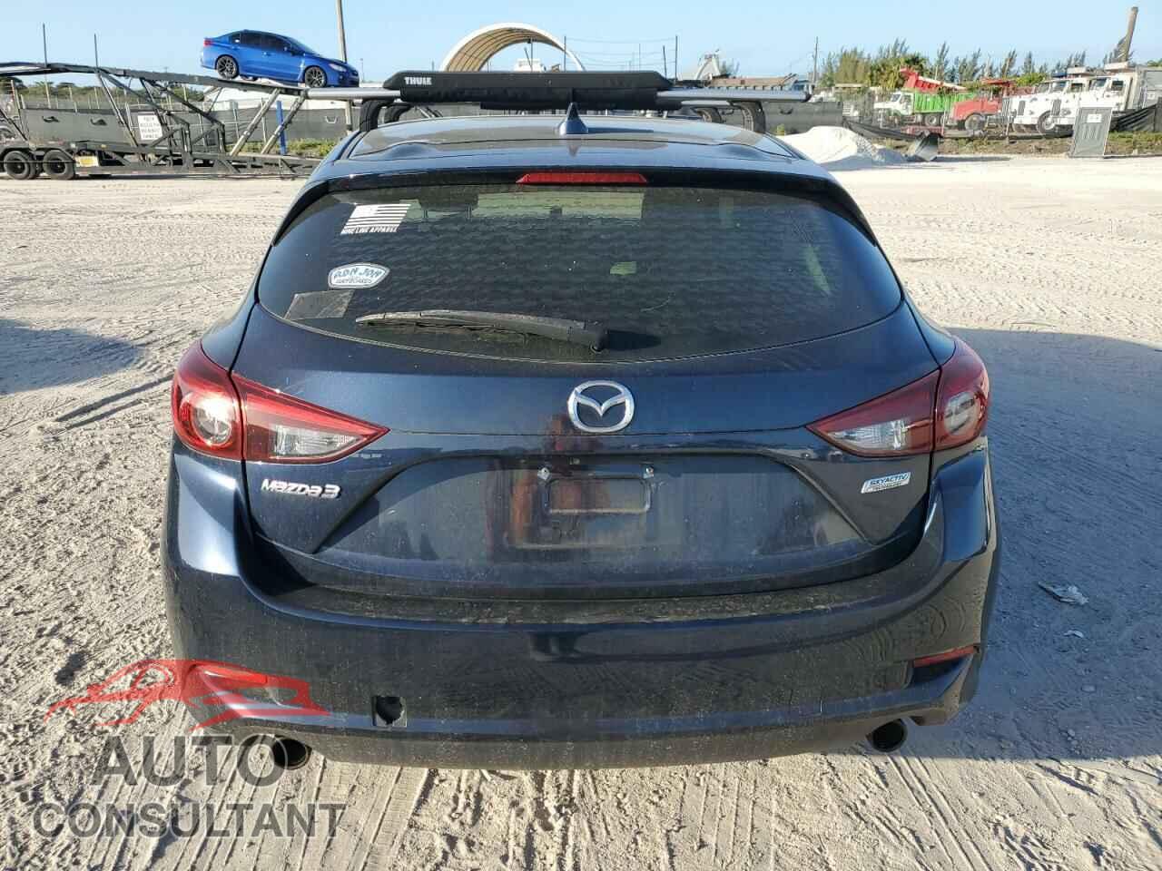 MAZDA 3 2018 - 3MZBN1M3XJM269509
