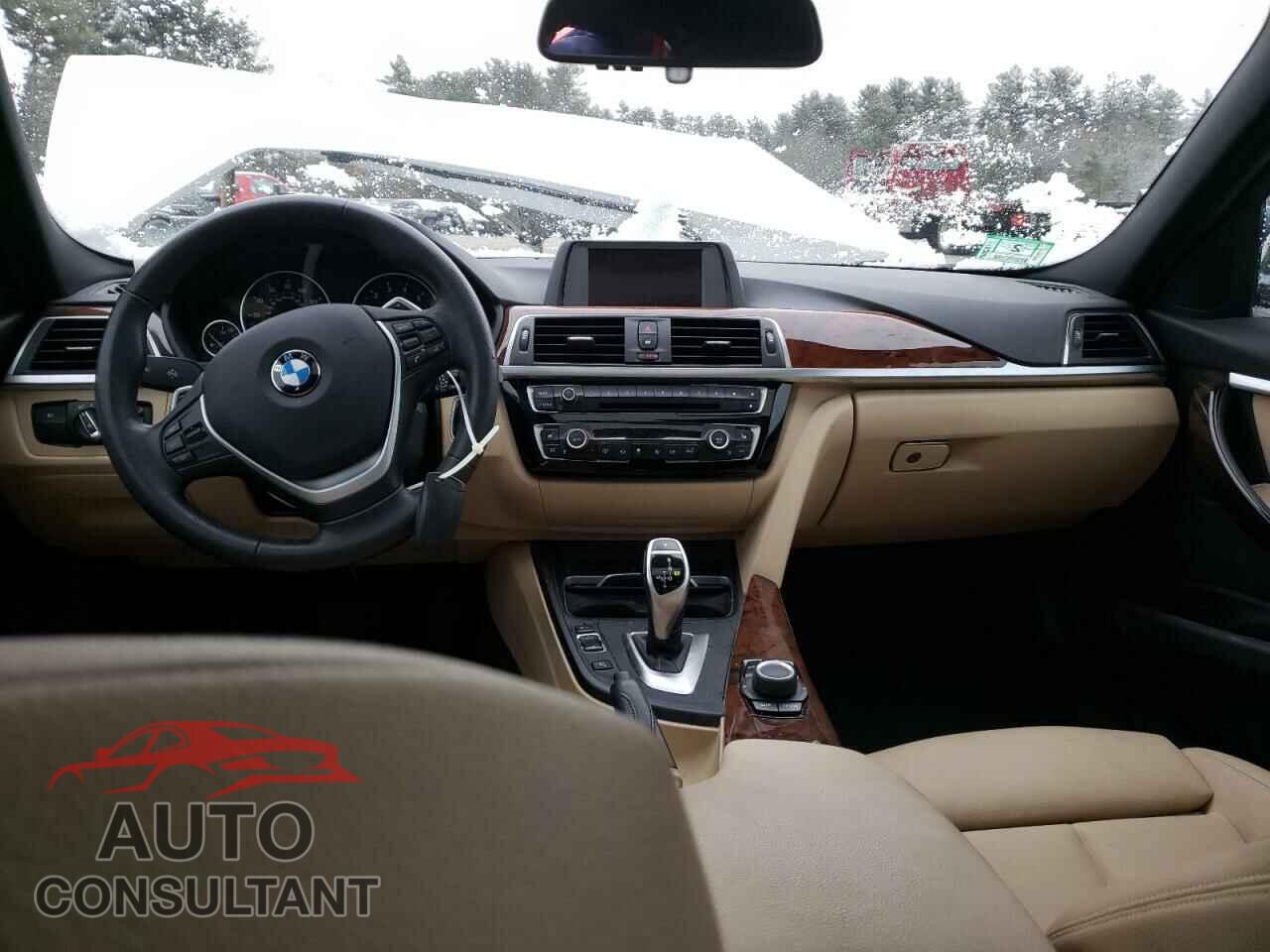 BMW 3 SERIES 2017 - WBA8D9C37HA011484