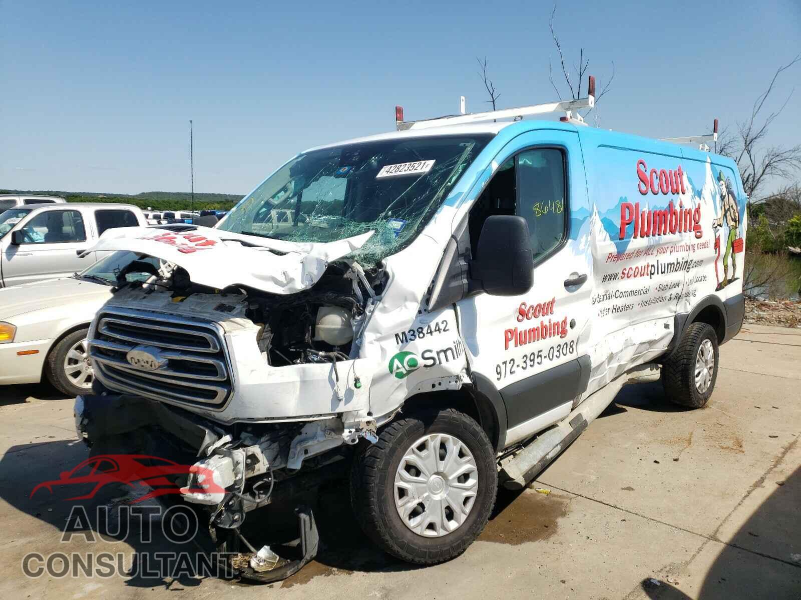 FORD TRANSIT CO 2017 - 1FTYR1YM7HKB00053