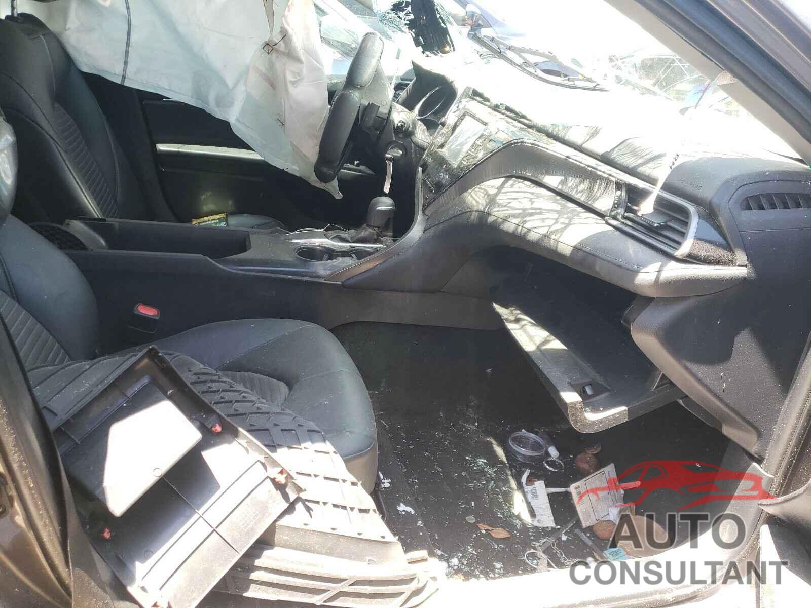 TOYOTA CAMRY 2019 - 4T1B11HKXKU162632