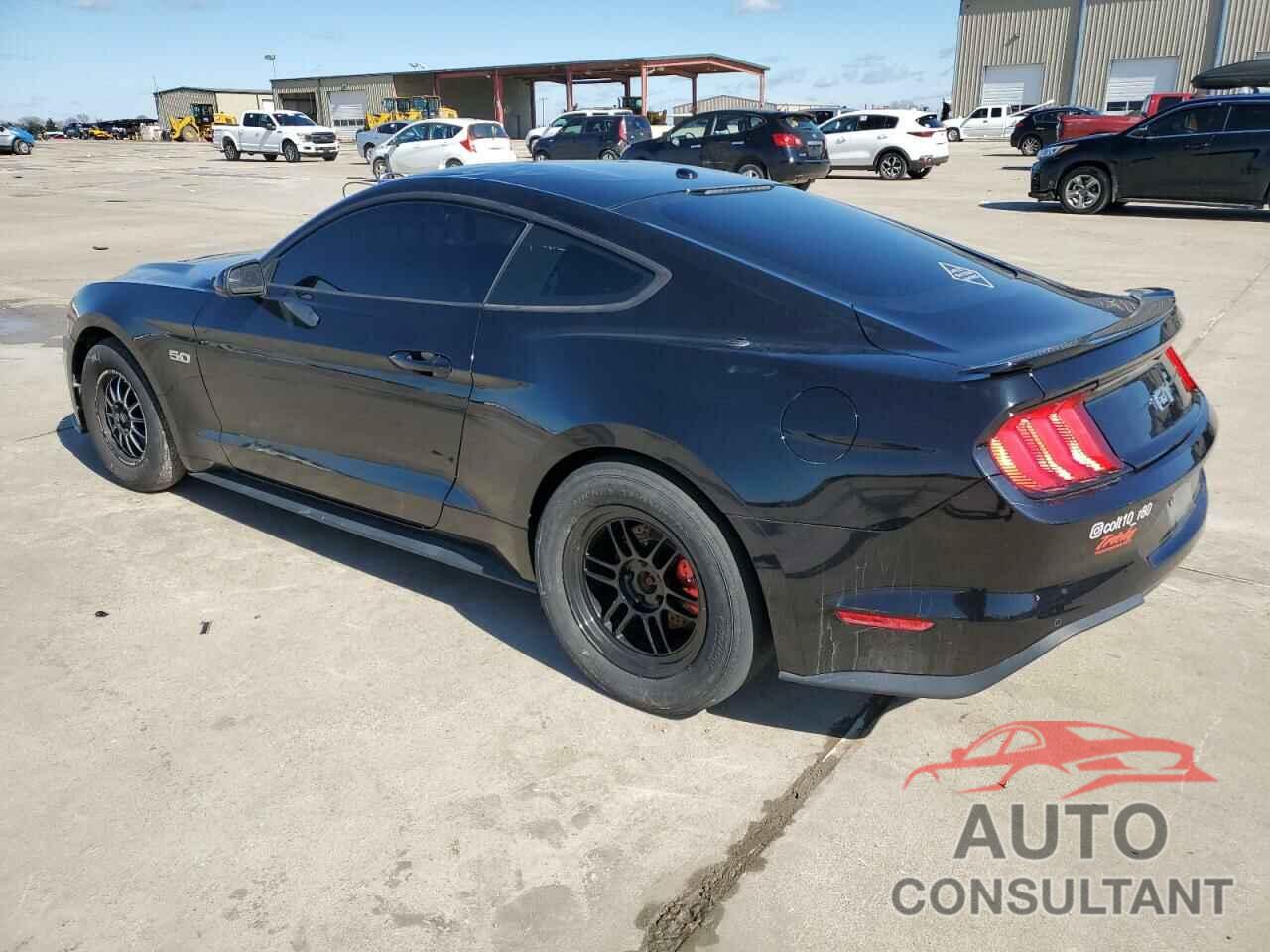 FORD MUSTANG 2018 - 1FA6P8CFXJ5108513