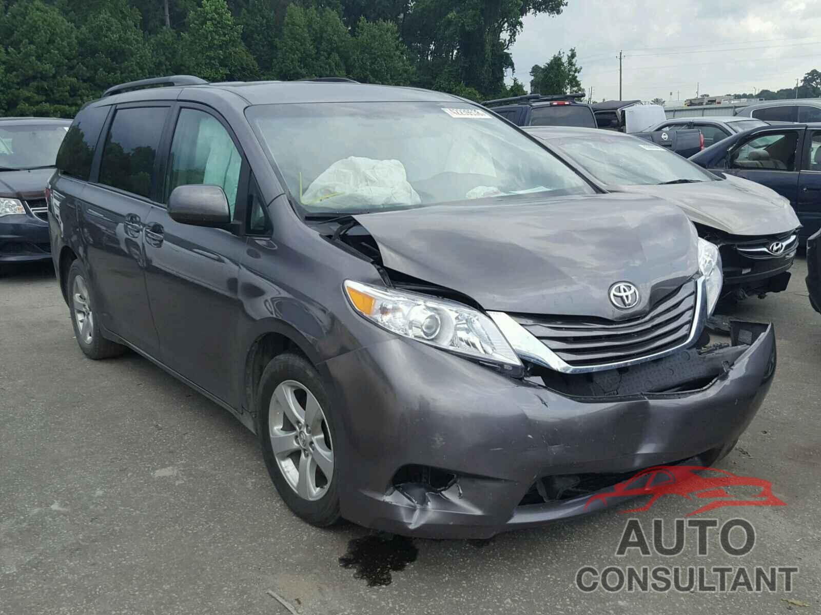 TOYOTA SIENNA LE 2017 - 5TDKZ3DC8HS843425