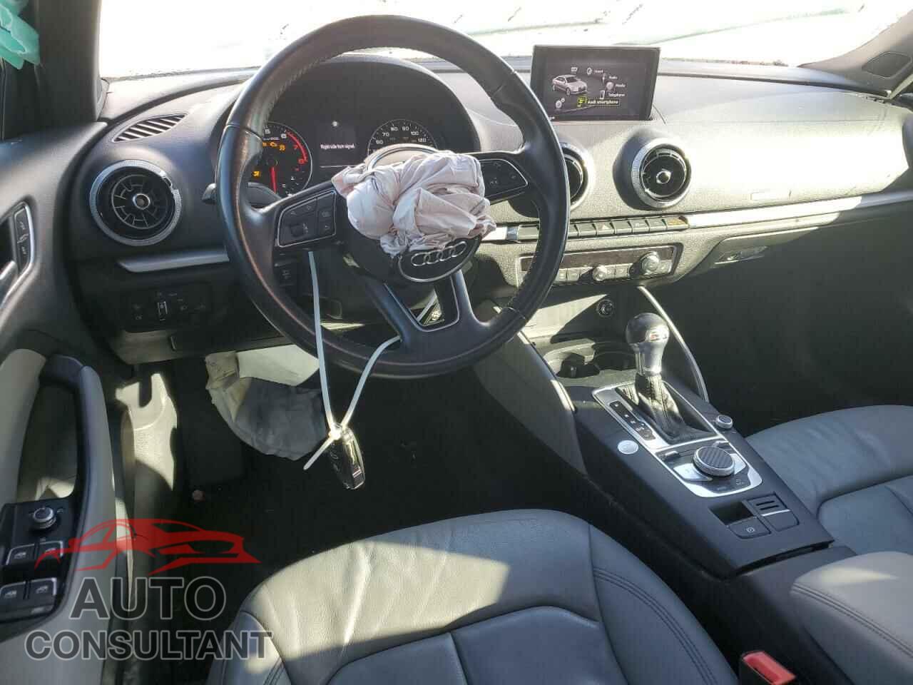 AUDI A3 2018 - WAUAUGFF2J1044006
