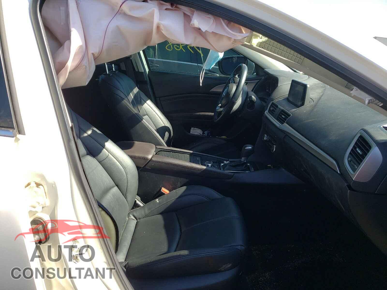 MAZDA 3 2017 - 3MZBN1L33HM127787