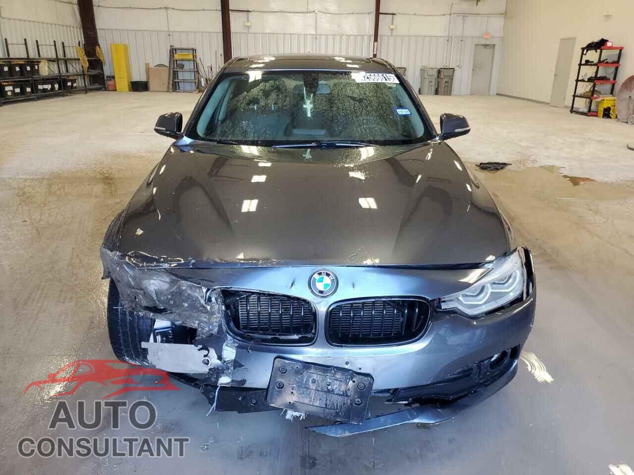 BMW 3 SERIES 2016 - WBA8E1G55GNU10072
