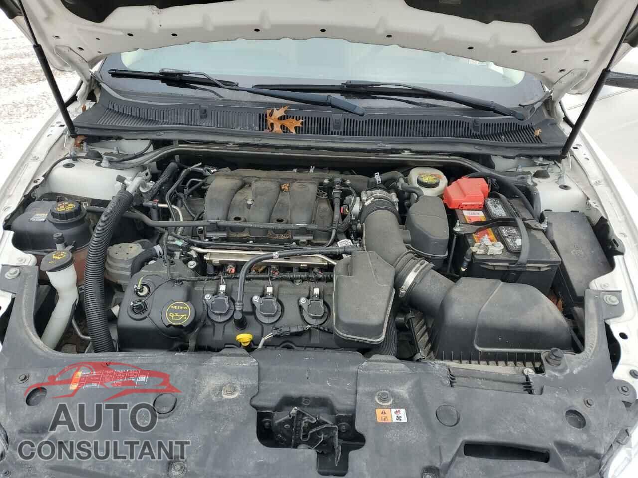 FORD TAURUS 2017 - 1FAHP2E80HG138753