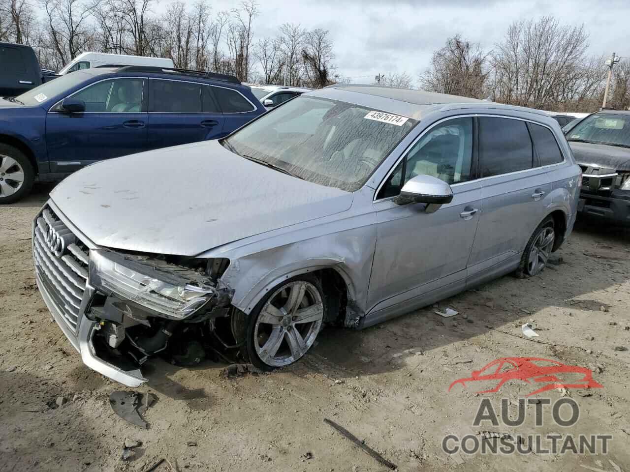 AUDI Q7 2019 - WA1LHAF79KD020477