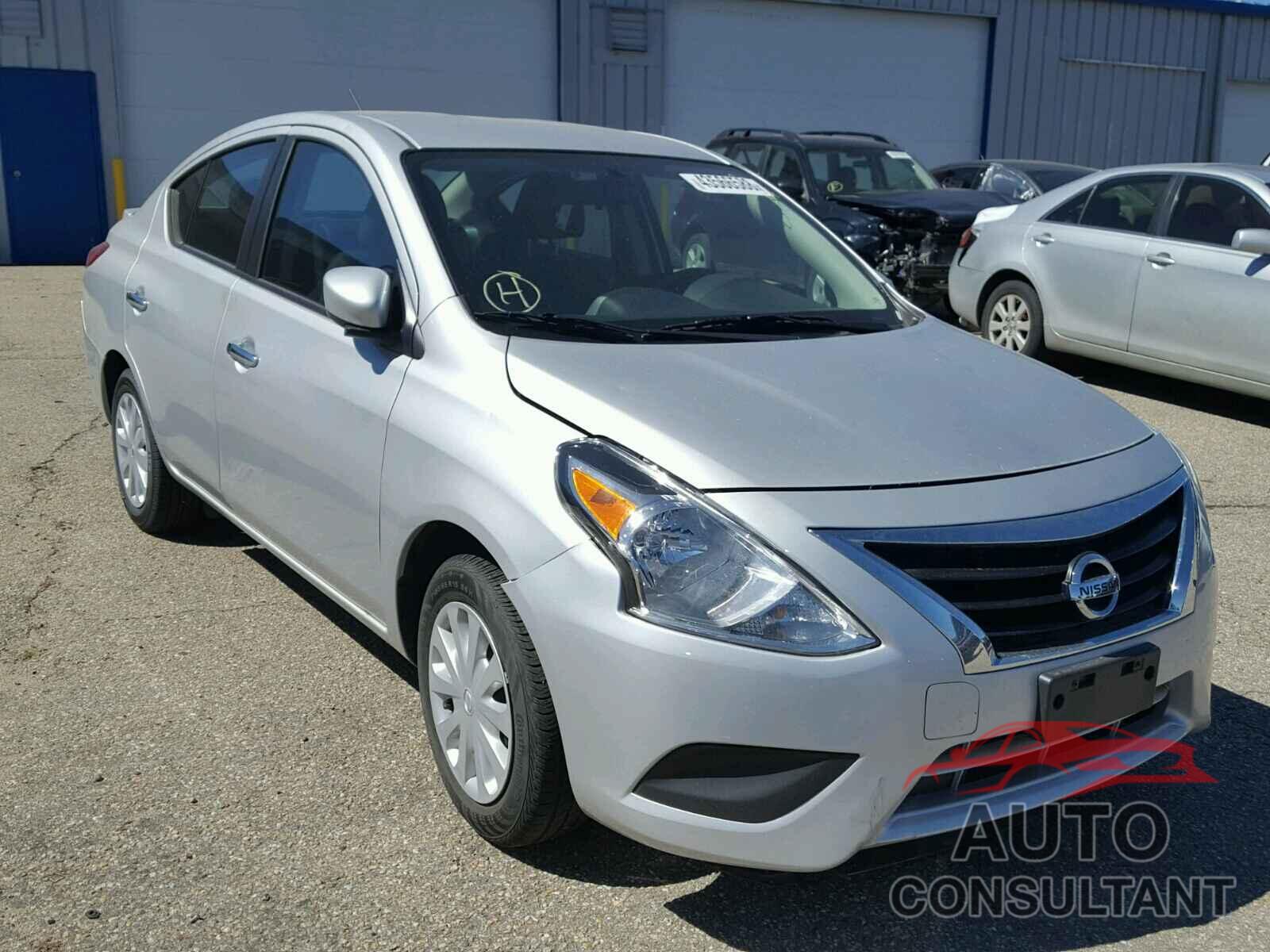 NISSAN VERSA 2018 - 3N1CN7AP6JK438554