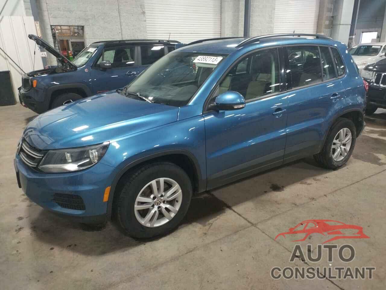 VOLKSWAGEN TIGUAN 2017 - WVGBV7AX3HK027123