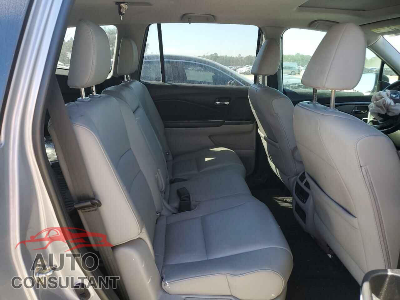 HONDA PILOT 2017 - 5FNYF5H55HB023317