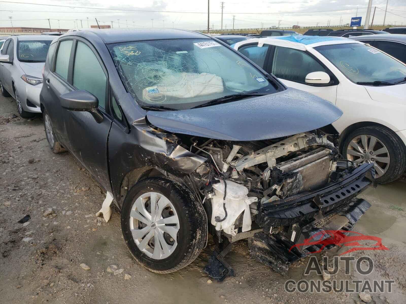 NISSAN VERSA 2018 - 3N1CE2CP0JL364235