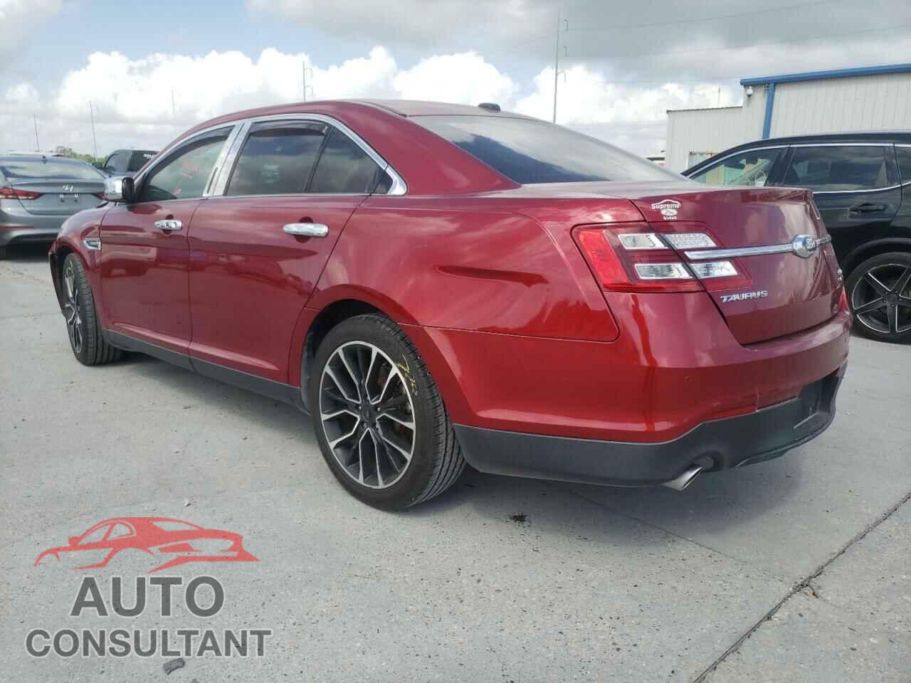 FORD TAURUS 2018 - 1FAHP2E85JG111053