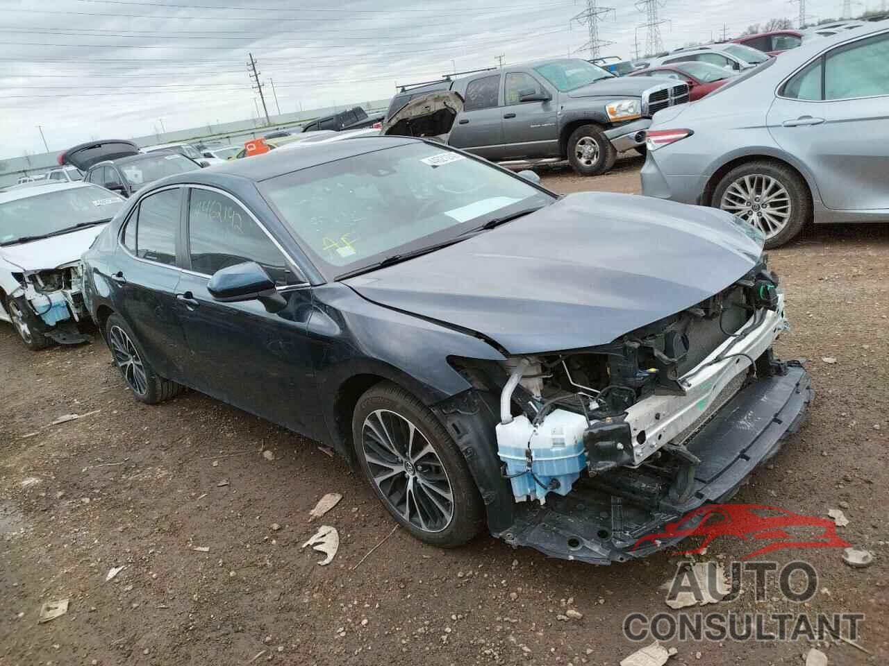 TOYOTA CAMRY 2018 - 4T1B11HK9JU589931
