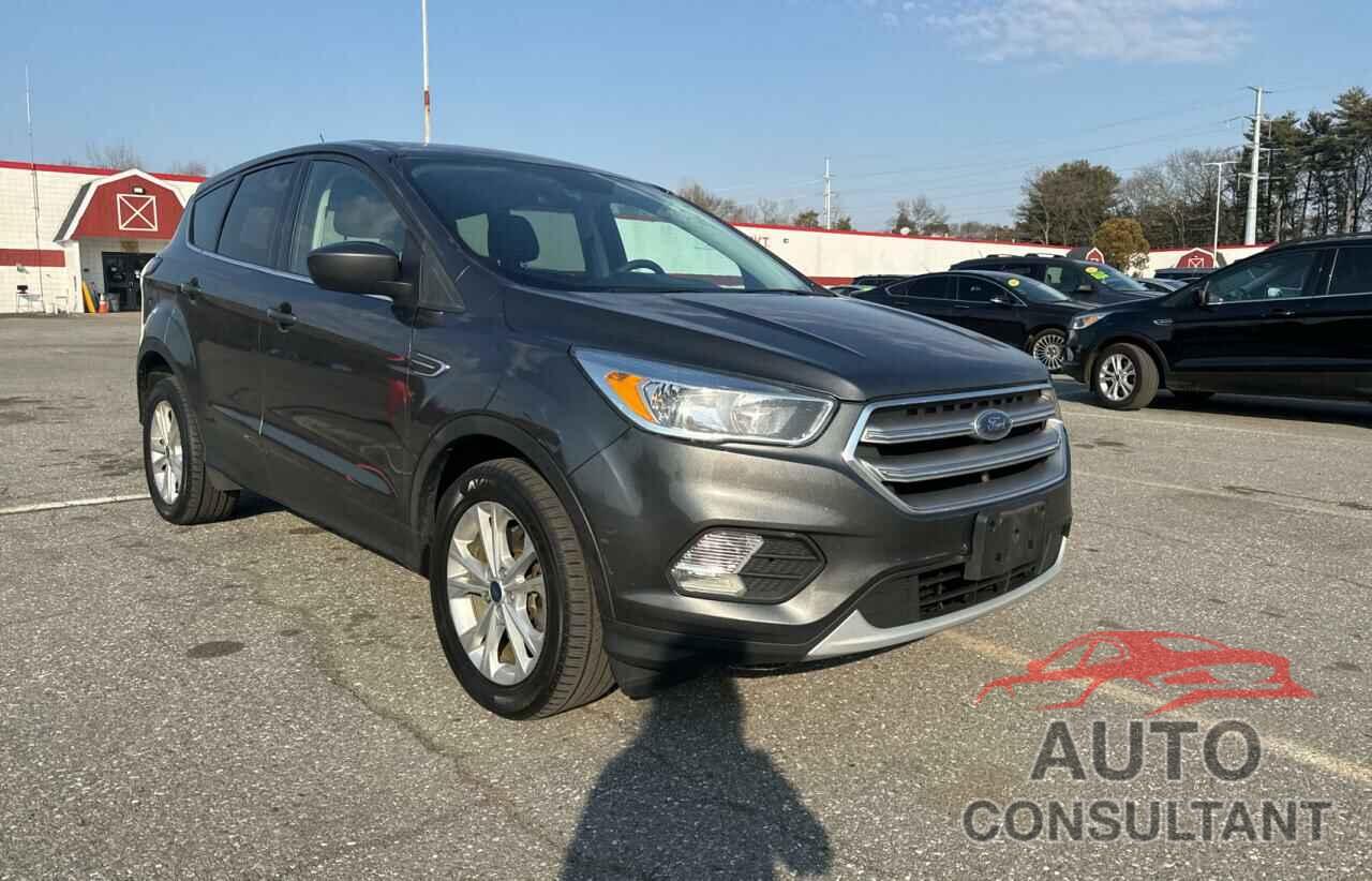 FORD ESCAPE 2017 - 1FMCU9GD5HUC05604