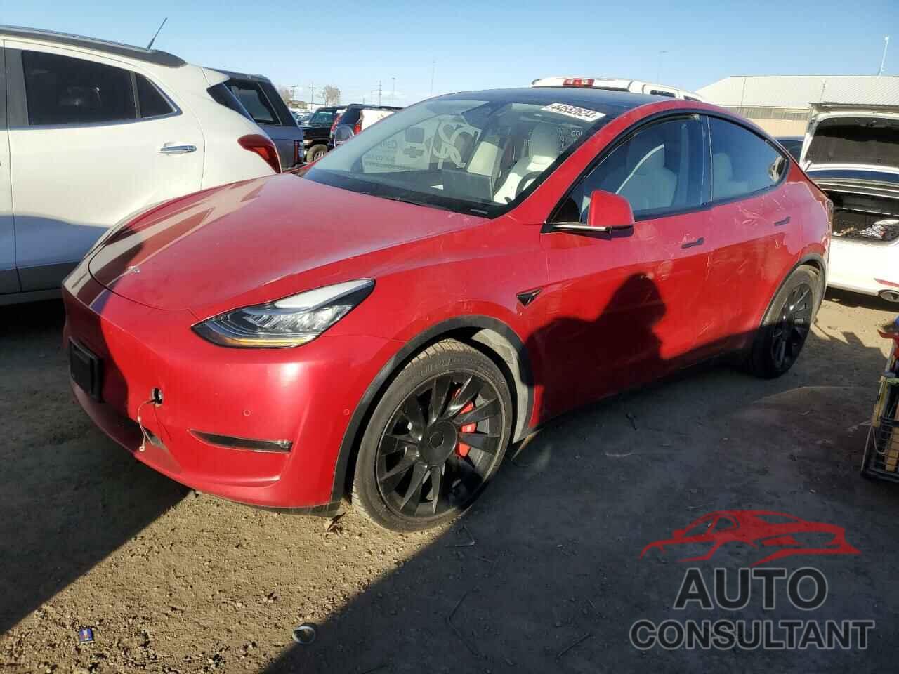 TESLA MODEL Y 2021 - 5YJYGDEE9MF300931