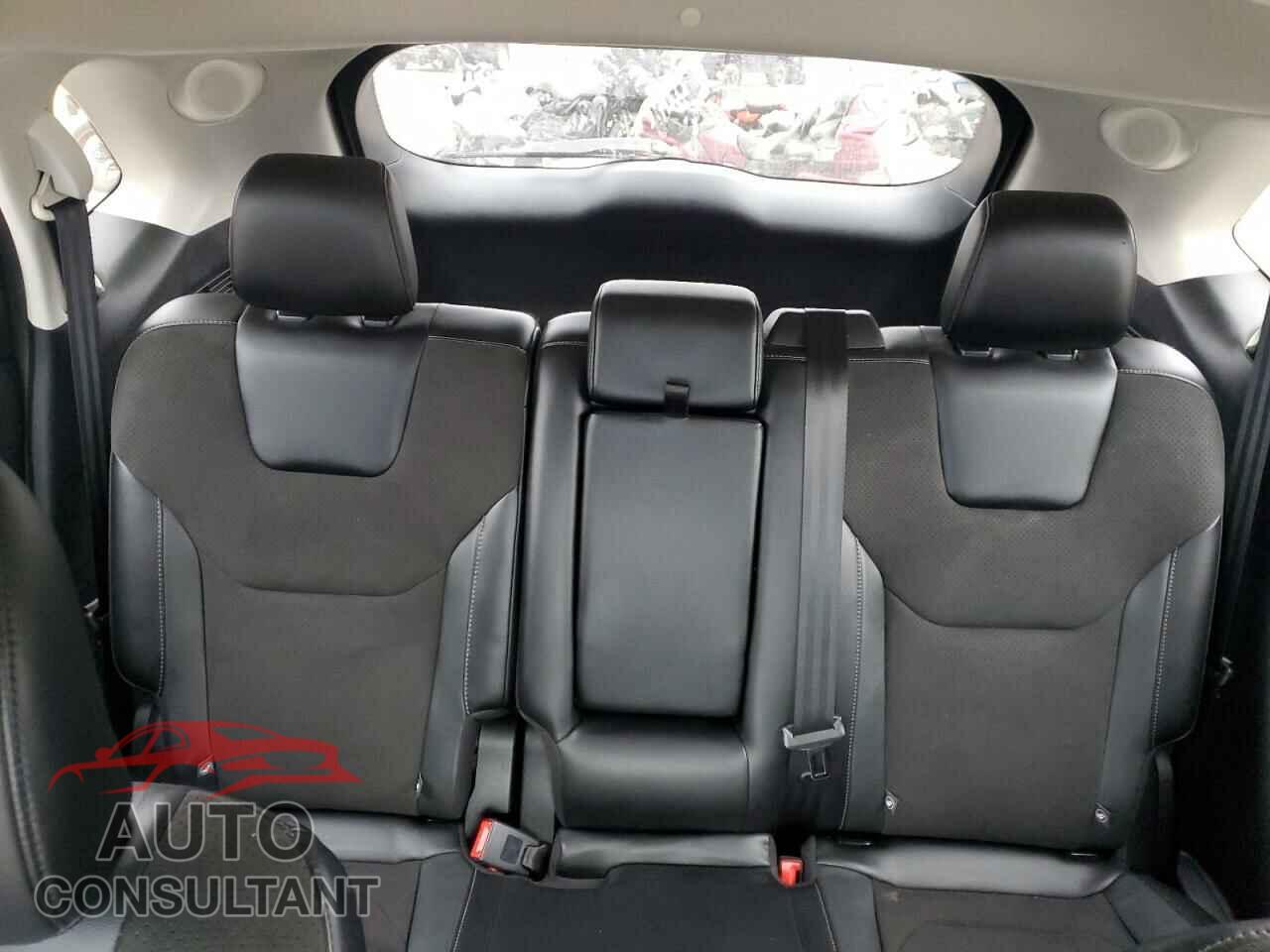 FORD EDGE 2018 - 2FMPK4AP5JBC00301