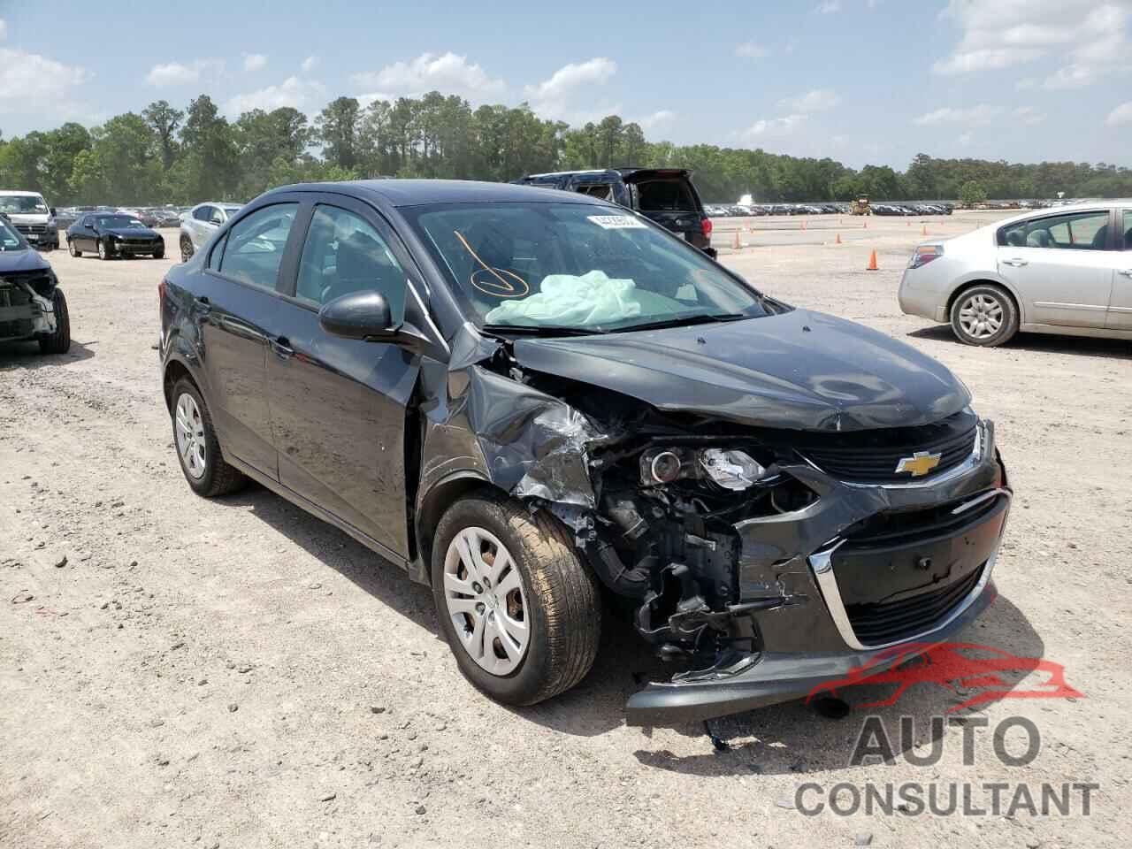 CHEVROLET SONIC 2017 - 1G1JB5SH1H4129036