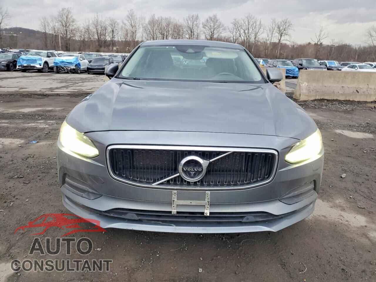 VOLVO S90 2018 - LVY992MK2JP036469