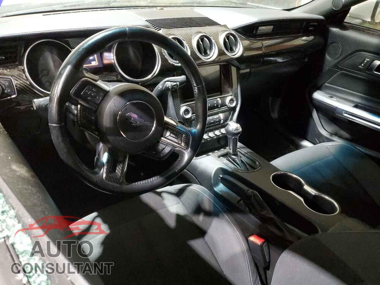 FORD MUSTANG 2019 - 1FA6P8CF2K5123072