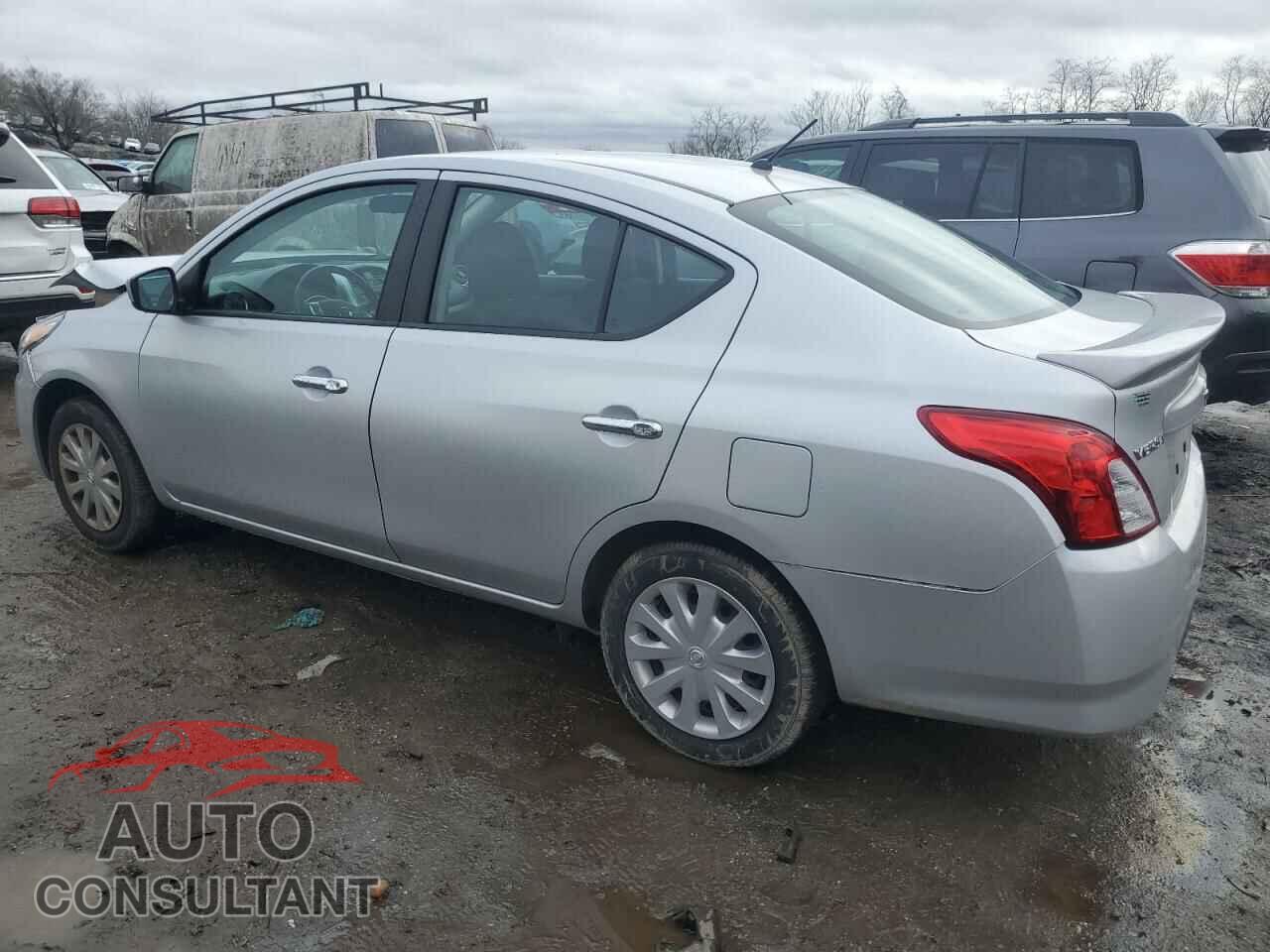 NISSAN VERSA 2019 - 3N1CN7AP3KL840463