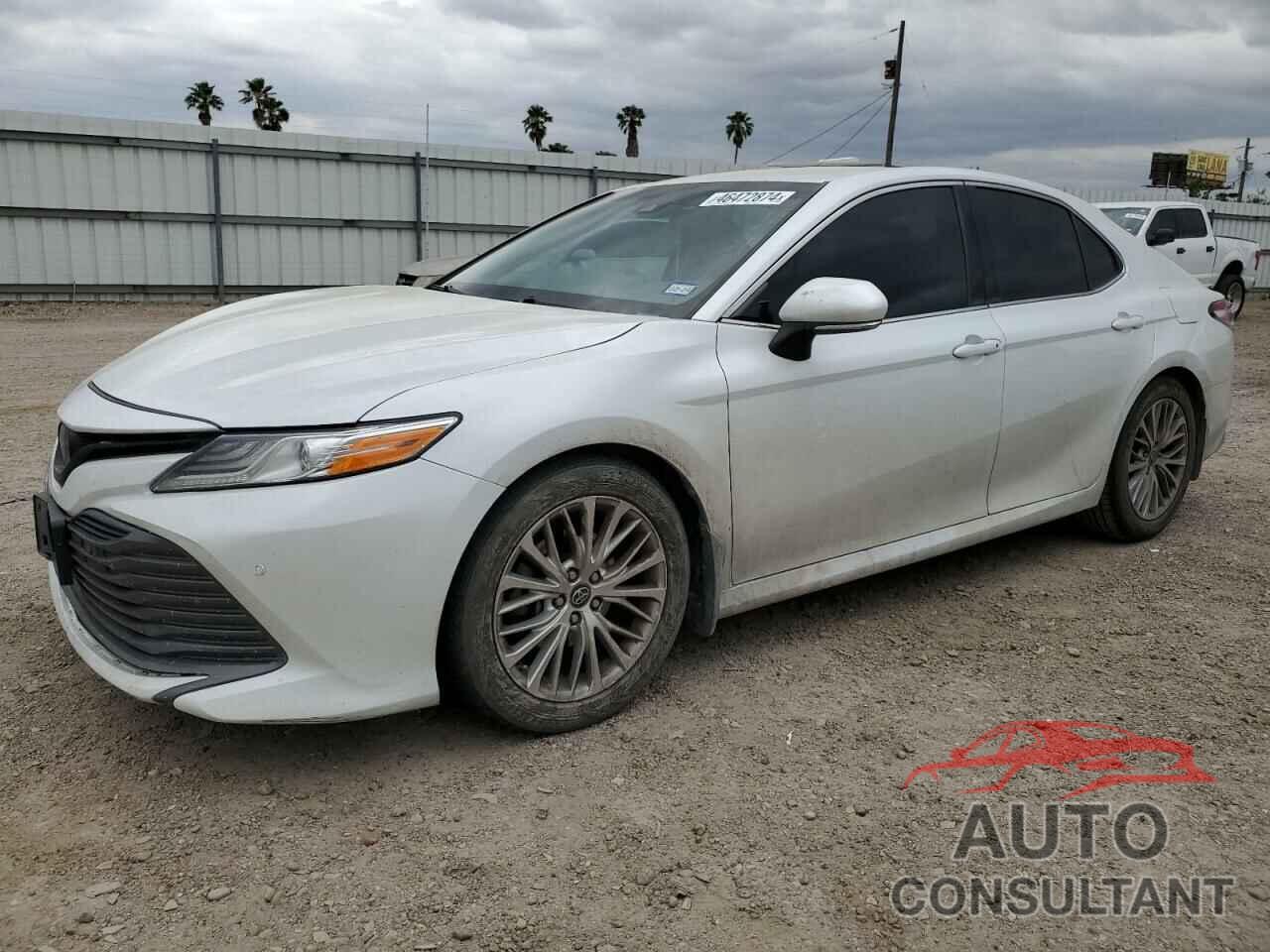 TOYOTA CAMRY 2018 - 4T1B11HK2JU083146
