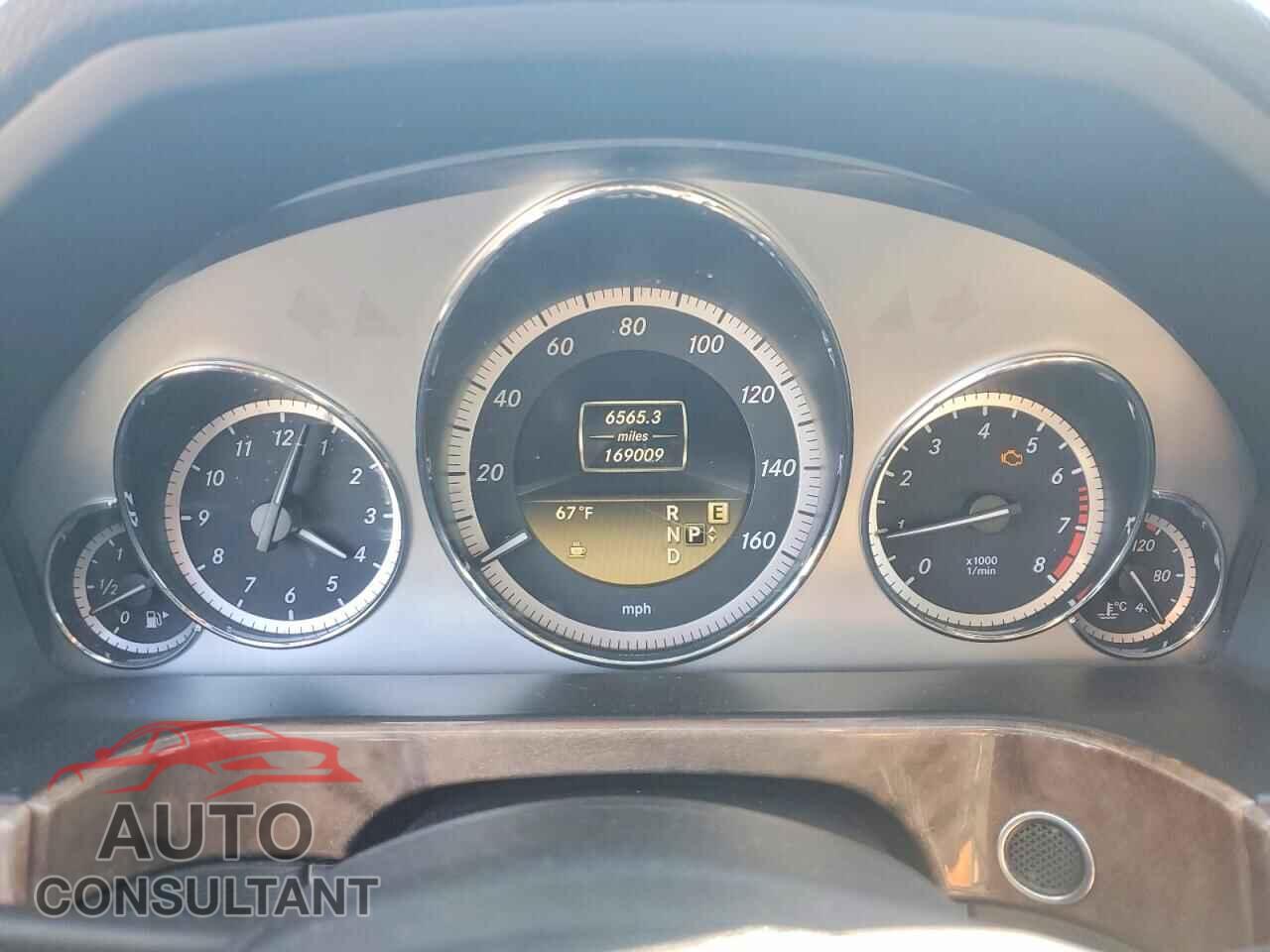 MERCEDES-BENZ E-CLASS 2011 - WDDHF8HB3BA492600