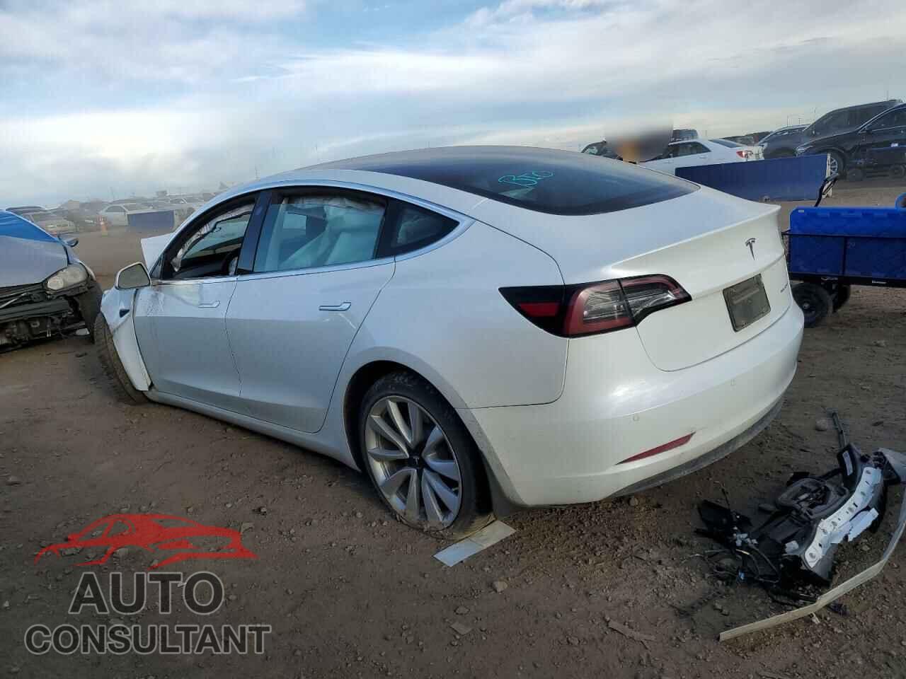 TESLA MODEL 3 2019 - 5YJ3E1EB3KF512077