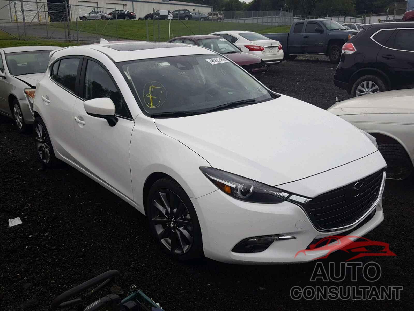 MAZDA 3 2018 - 3MZBN1M38JM169831